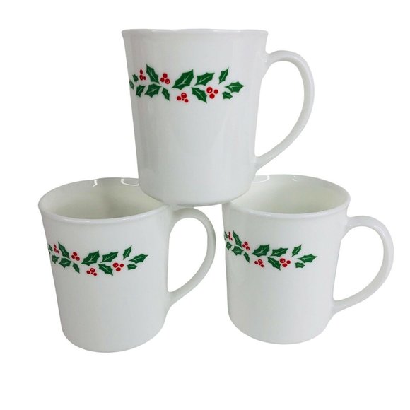 3 Corelle Winter Holly Days Mugs 8 OZ Coffee Cups Vintage Christmas Corning - Picture 2 of 7